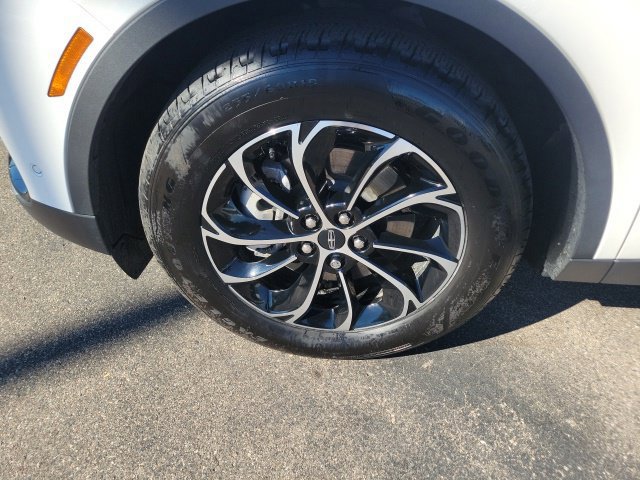 Certified 2024 Lincoln Nautilus Premier AWD/4WD image 14