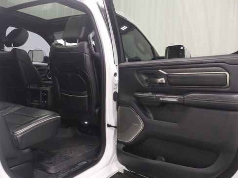 Used 2019 RAM 1500 Limited AWD/4WD image 16