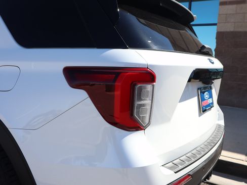Used 2020 Ford Explorer ST w/ Premium Technology Package AWD/4WD image 18