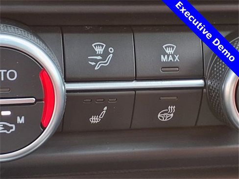 New 2025 Alfa Romeo Giulia Veloce w/ Veloce Package Rwd image 21