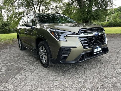 Certified 2023 Subaru Ascent Premium w/ Convenience Package AWD/4WD image 2