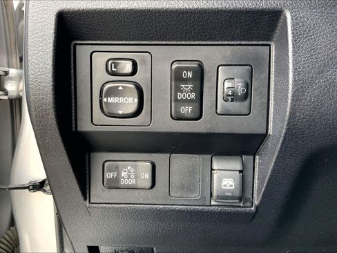 Used 2016 Toyota Tundra SR5 RWD image 33