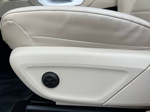 Used 2022 Mercedes-Benz GLS 450 4MATIC image 28