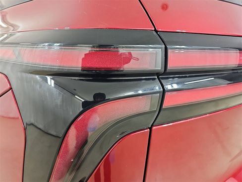 Certified 2024 Chevrolet Traverse LT image 41