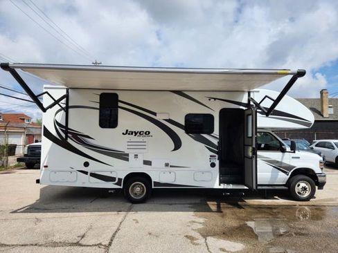 Used 2021 Ford E-450 and Econoline 450 Super Duty w/ Motorhome Prep Package RWD image 6