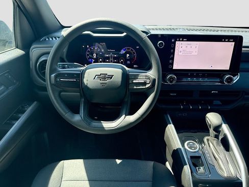 Used 2026 Chevrolet Colorado W/T image 21