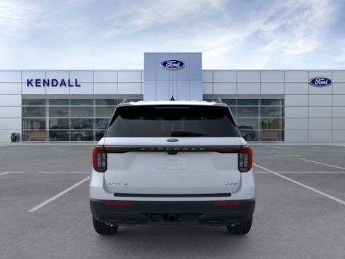 New 2026 Ford Explorer Active AWD/4WD image 5