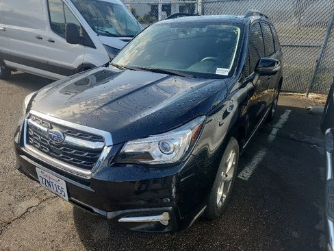 Used 2018 Subaru Forester 2.5i Touring AWD/4WD image 3