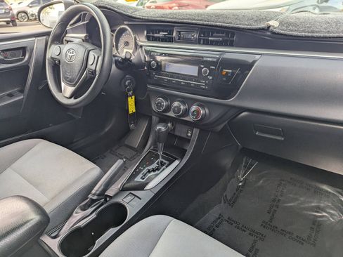 Used 2015 Toyota Corolla L image 11