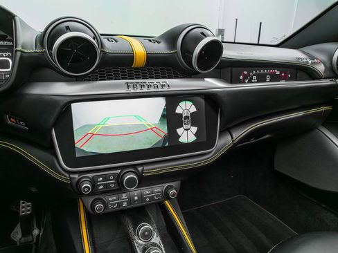 Certified 2023 Ferrari Portofino M image 32