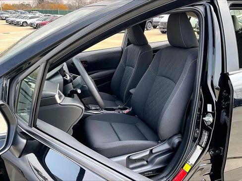 Used 2023 Toyota Corolla LE image 8