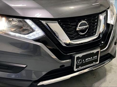 Used 2019 Nissan Rogue SV w/ Premium Package image 33