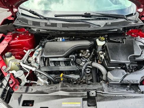 Used 2020 Nissan Rogue Sport SL FWD image 12