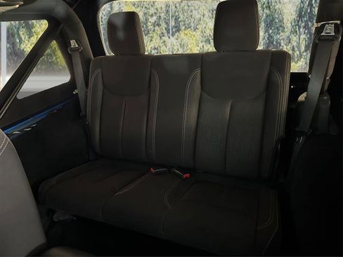 Used 2015 Jeep Wrangler Rubicon w/ Connectivity Group image 10