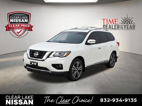 Used 2020 Nissan Pathfinder Platinum FWD image 3