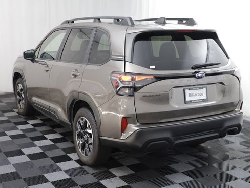 Used 2025 Subaru Forester Premium AWD/4WD image 15