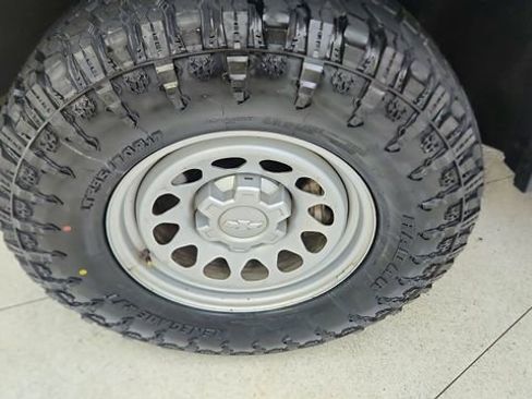 Used 2023 Chevrolet Colorado W/T w/ Advanced Trailering Package AWD/4WD image 51