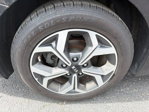 Used 2019 Kia Forte LXS FWD image 9