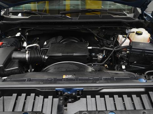 Used 2024 Chevrolet Silverado 2500 Custom w/ Custom Convenience Package AWD/4WD image 32
