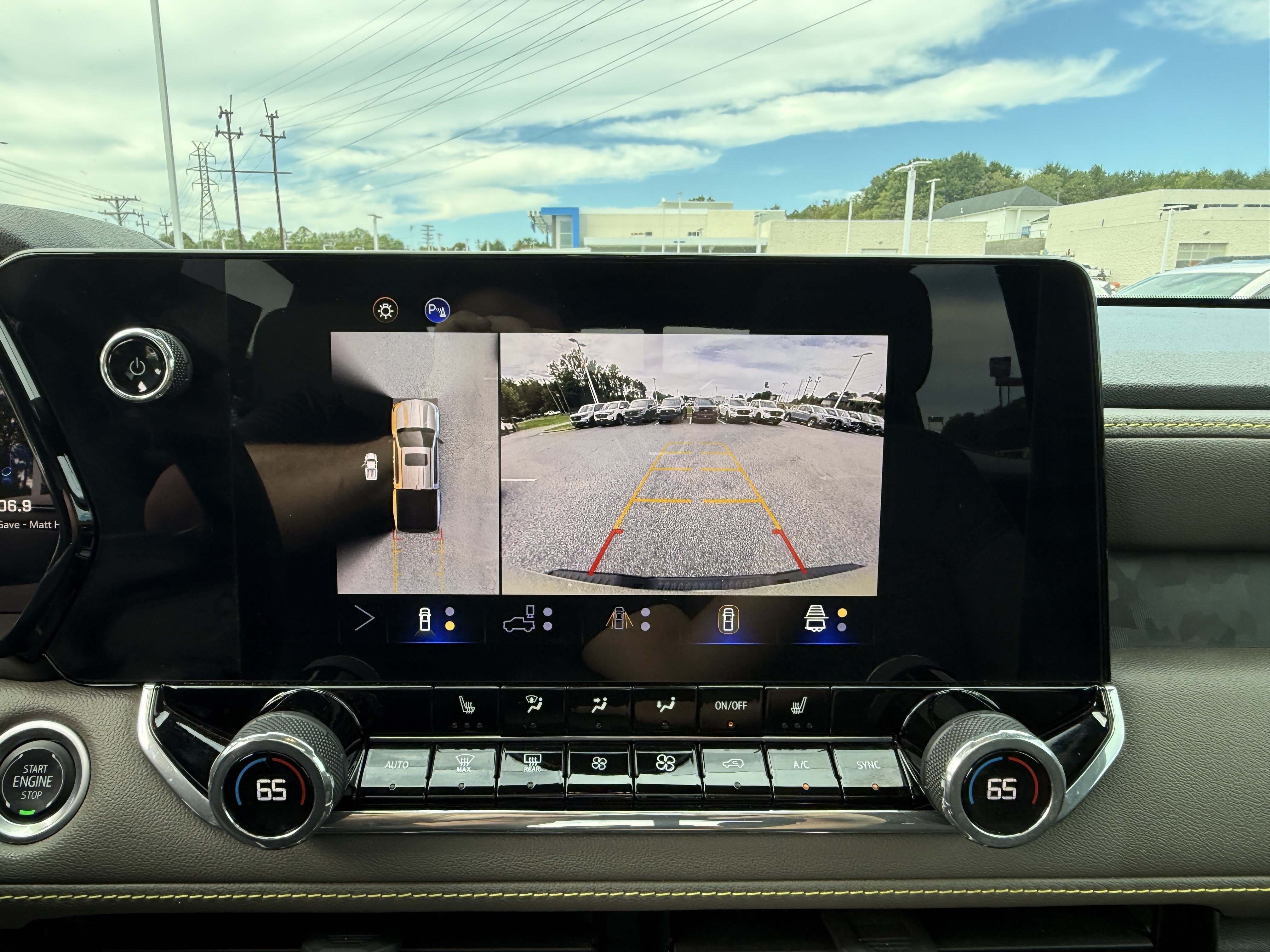 Used 2024 Chevrolet Colorado ZR2 w/ Technology Package AWD/4WD image 26