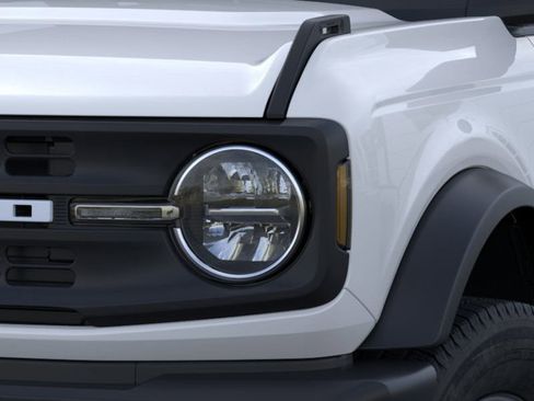 New 2025 Ford Bronco Base image 20