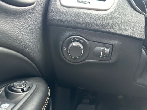 Used 2018 Jeep Compass Sport AWD/4WD image 19