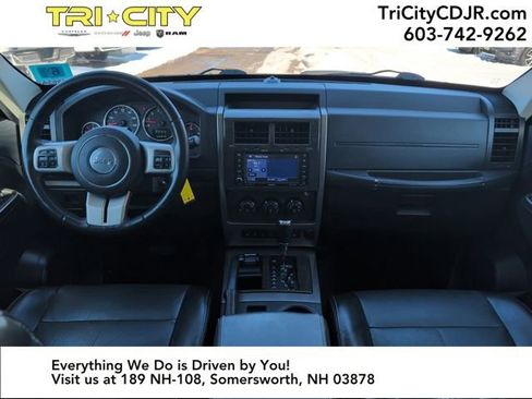 Used 2012 Jeep Liberty Limited Jet w/ Chrome Accents Group image 16