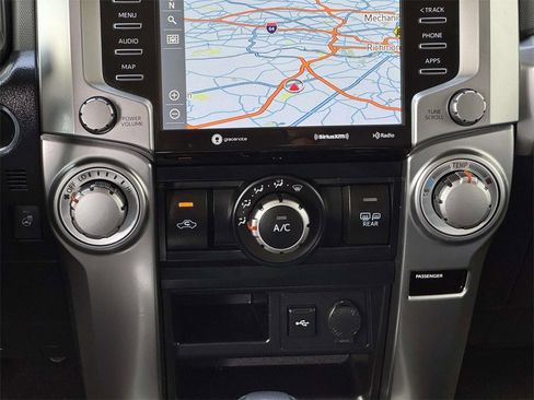 Used 2024 Toyota 4Runner SR5 Premium image 5