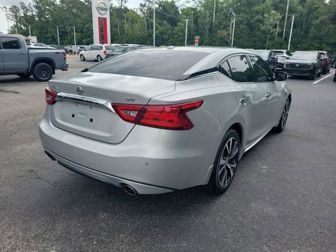 Used 2016 Nissan Maxima 3.5 SV w/ Interior Lighting Package FWD image 5