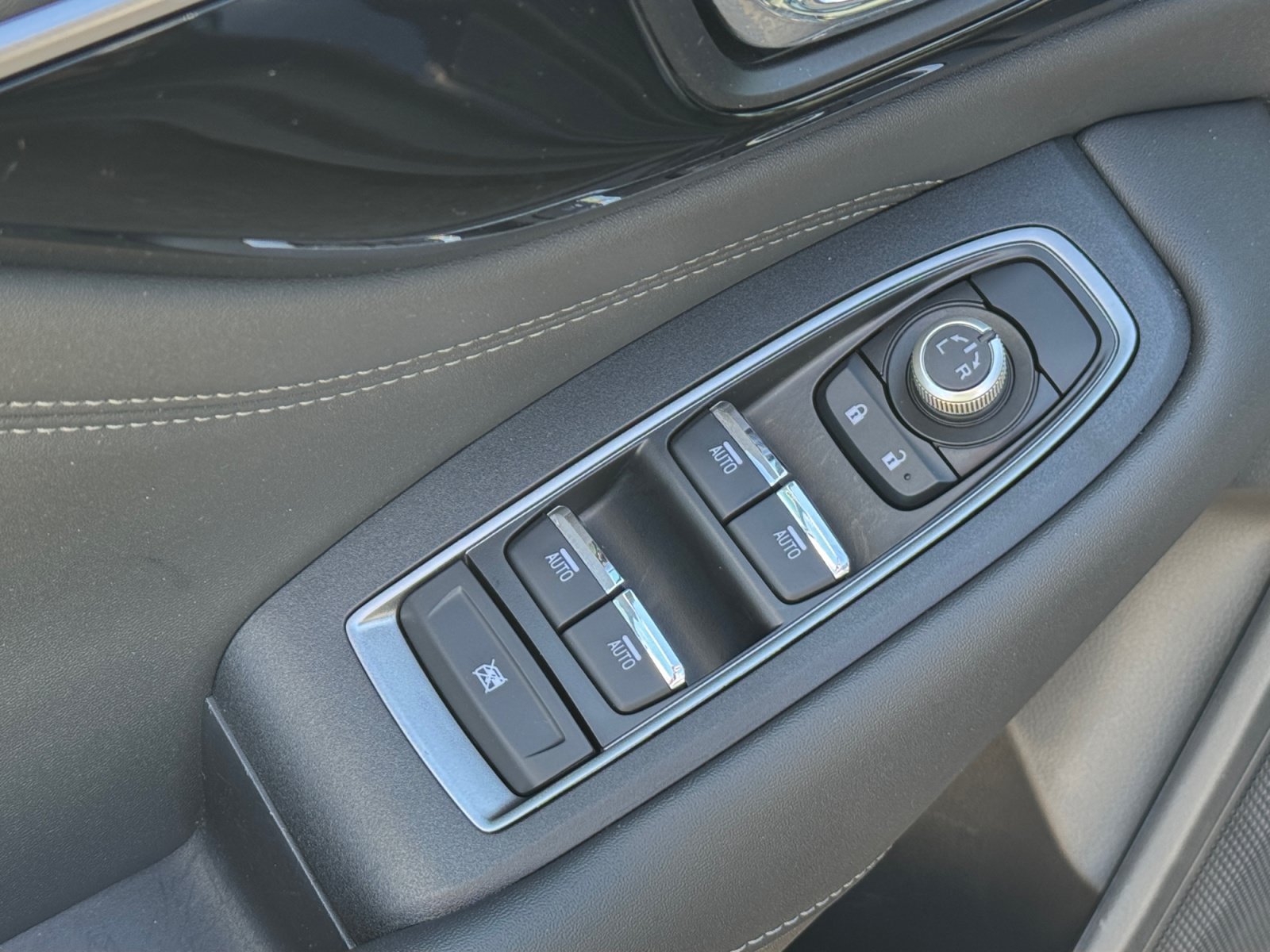 Used 2025 Subaru Outback Limited AWD/4WD image 18