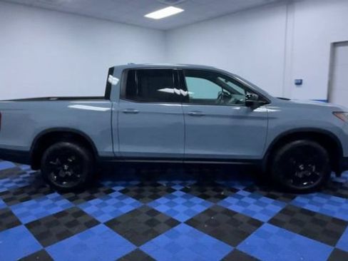 Certified 2024 Honda Ridgeline Black Edition image 9