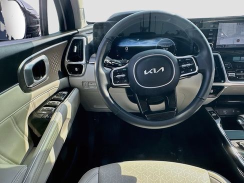 Certified 2023 Kia Sorento SX AWD/4WD image 23