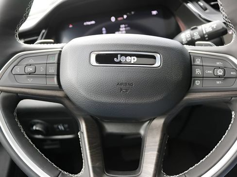 New 2026 Jeep Grand Cherokee Altitude RWD image 21