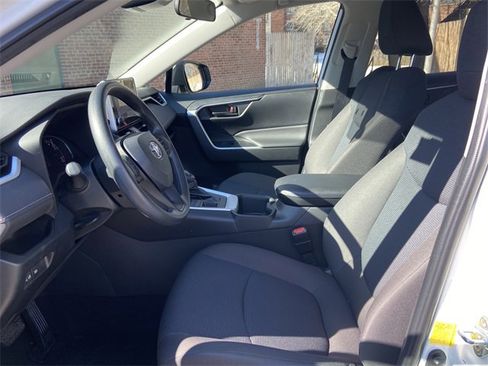 Used 2023 Toyota RAV4 LE image 20