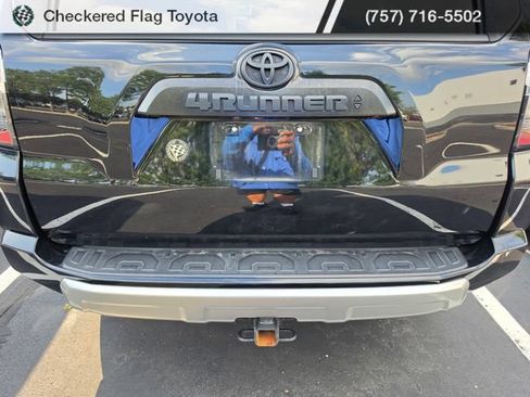 Used 2022 Toyota 4Runner TRD Off-Road Premium w/ TRD Black Wheel Package (TMS) AWD/4WD image 7