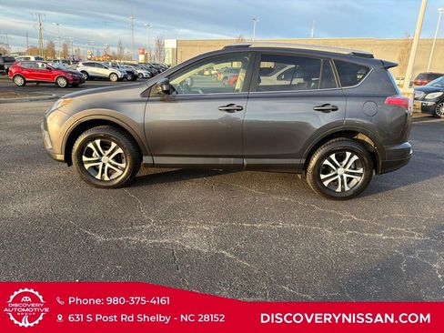 Used 2016 Toyota RAV4 LE image 10