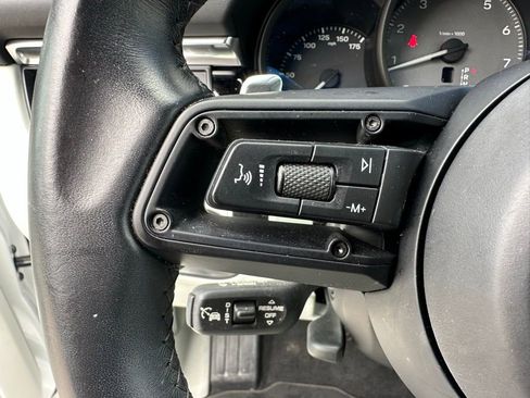 Certified 2023 Porsche Macan S image 19