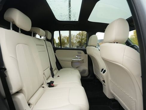 Used 2026 Mercedes-Benz GLB 250 4MATIC image 39