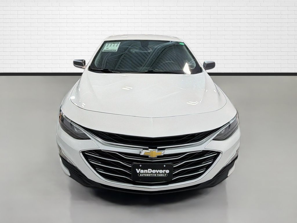 Used 2020 Chevrolet Malibu LS FWD image 2