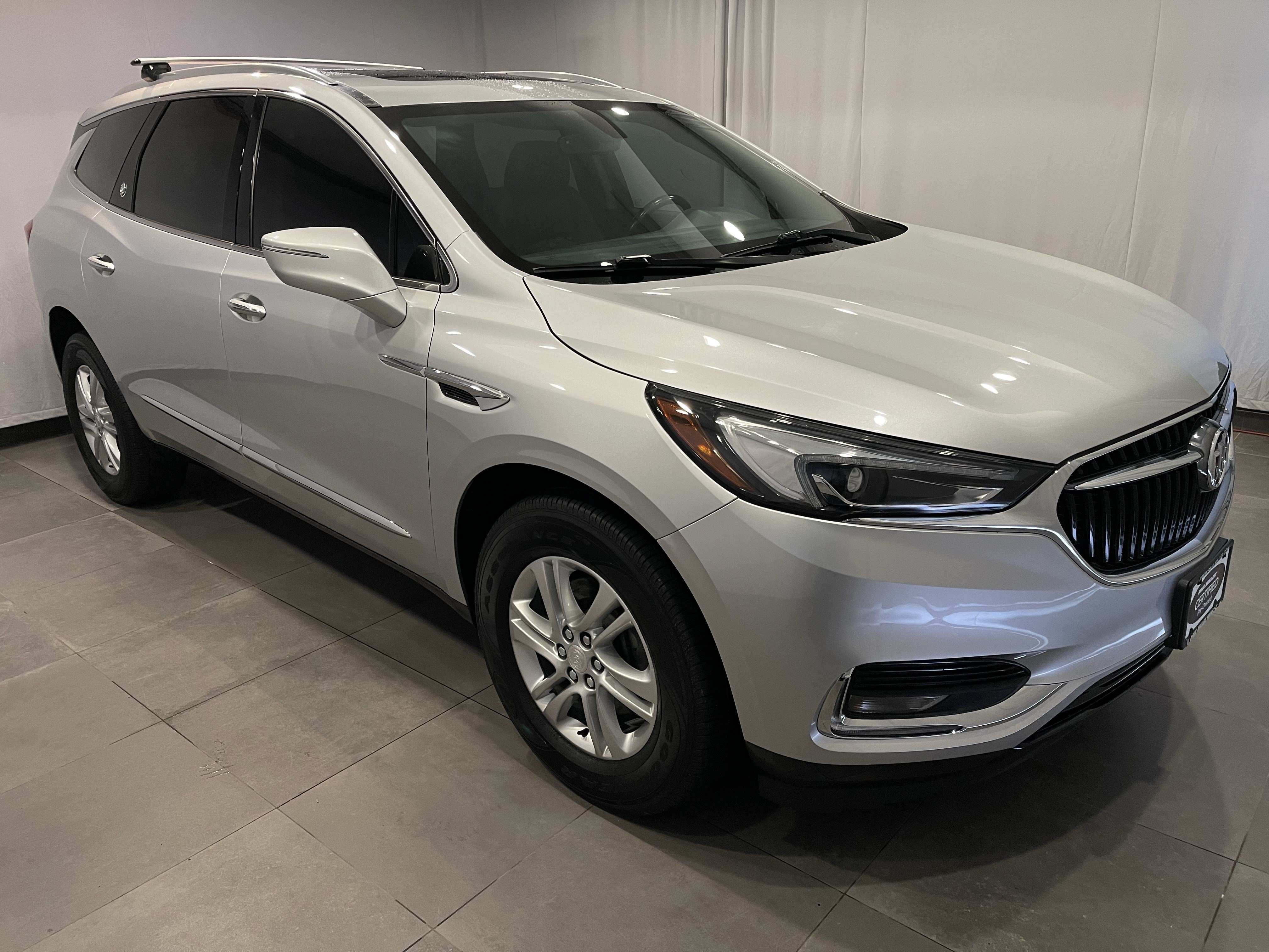 Used 2019 Buick Enclave Essence AWD/4WD image 3