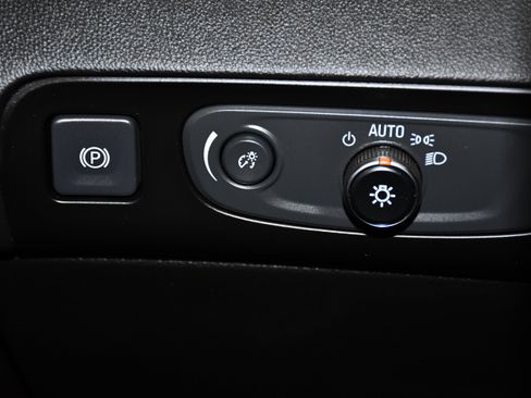 Used 2018 Buick Enclave Avenir w/ Avenir Technology Package AWD/4WD image 36