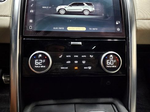 Used 2022 Land Rover Discovery S R-Dynamic image 44