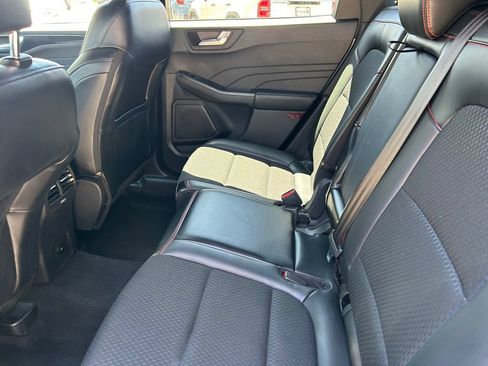 Used 2025 Ford Escape ST-Line FWD image 14