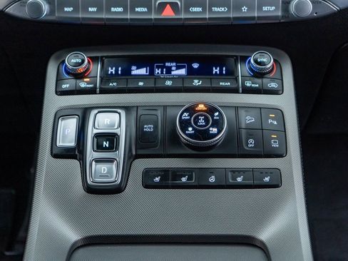 Used 2022 Hyundai Palisade Calligraphy w/ Winter Package image 30