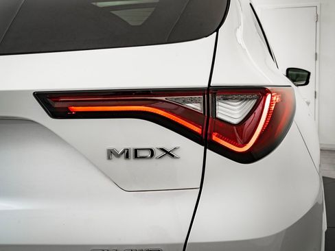 Certified 2025 Acura MDX w/ Advance Package image 9