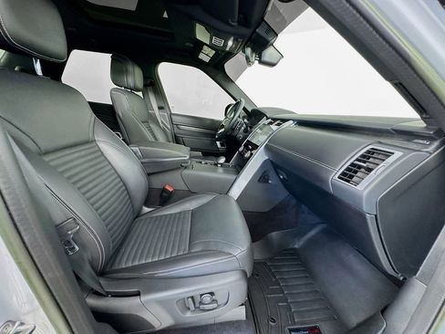 Used 2023 Land Rover Discovery S R-Dynamic image 28