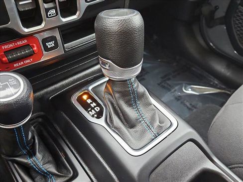 Used 2023 Jeep Wrangler Unlimited Rubicon 4xe w/ Cold Weather Group AWD/4WD image 12