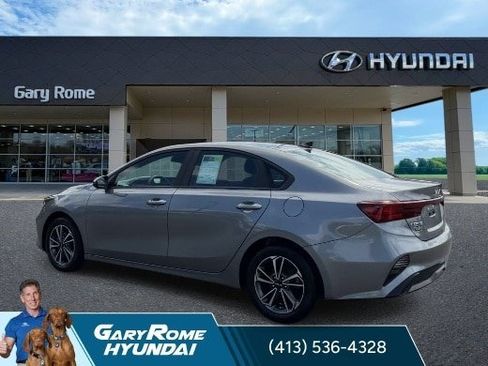 Used 2023 Kia Forte LXS w/ LXS Technology Package FWD image 6