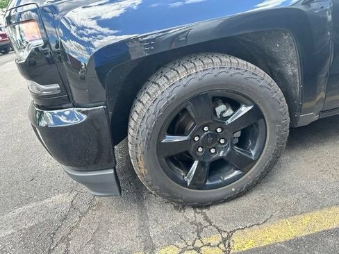 Used 2017 Chevrolet Silverado 1500 LTZ Z71 w/ Realtree Edition AWD/4WD image 4