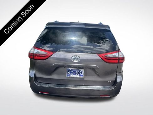 Used 2020 Toyota Sienna LE FWD image 6